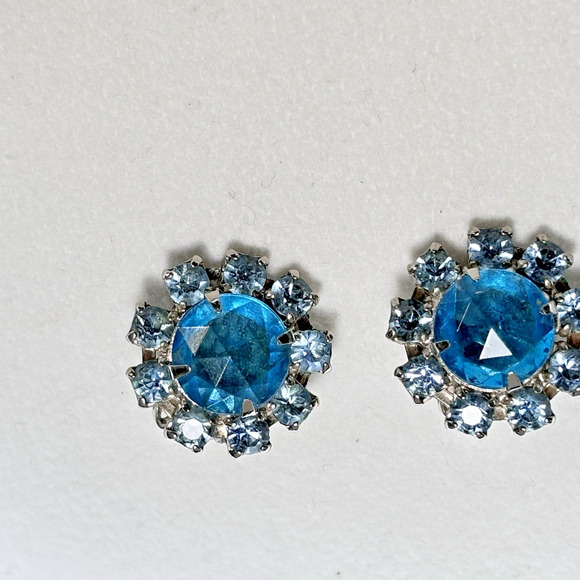 Vintage Blue Rhinestone Prong Set Clip On Earrings Silver-tone - Picture 4 of 15